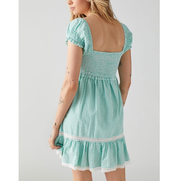 Urban Outfitters Gingham Smocked Dress - Picture 2 of 4
